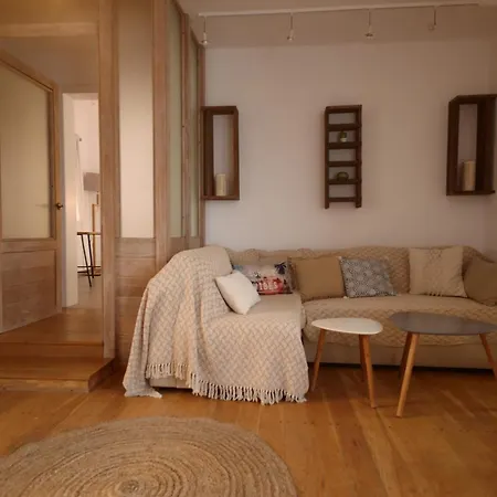 Summer Addicts Home, For The Young At Heart! Holiday home