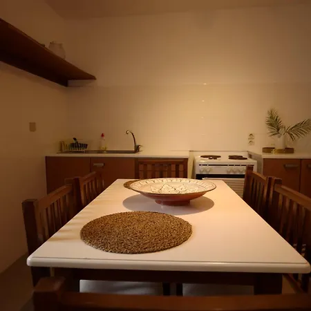 Summer Addicts Home, For The Young At Heart! Casa vacanze Naoussa